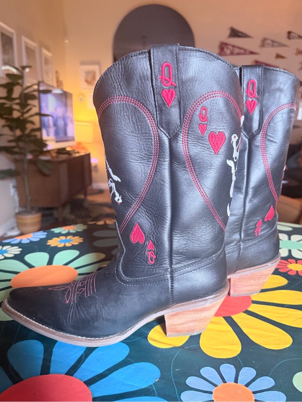 Dingo Queen of Hearts boots SOLD OUT ONLINE